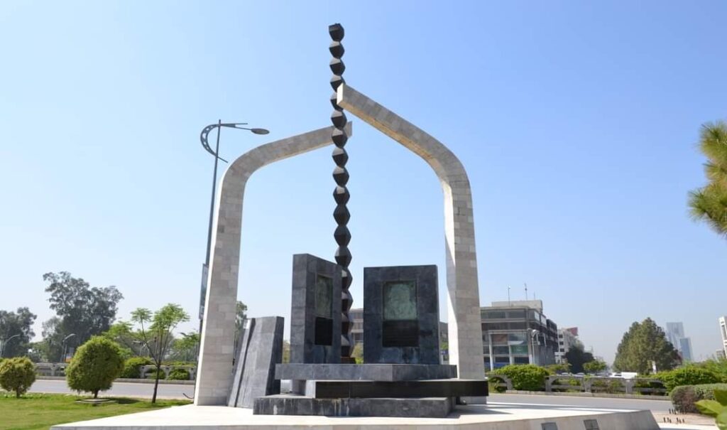 Eminescu – Romania’s Cultural Ambassador and The Story Of His Monument In Pakistan